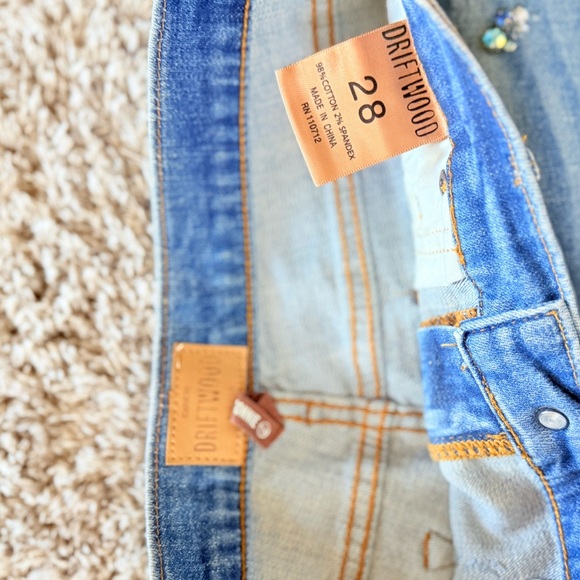 Driftwood Connie Embellished Denim Shorts sz 28 - Picture 5 of 5
